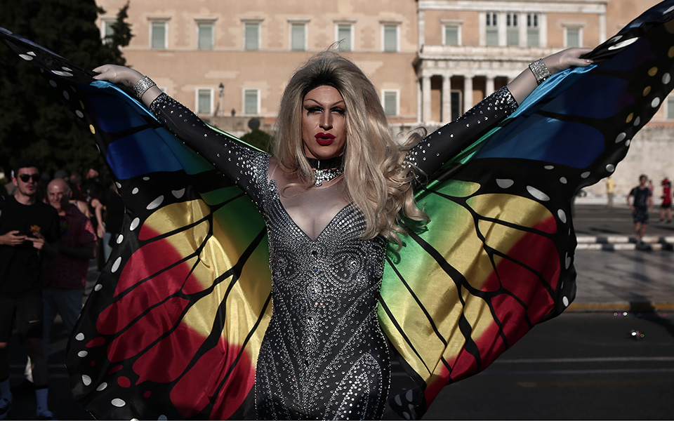 «Πολύχρωμο» πλήθος στο 15ο Athens Pride (φωτογραφίες)-5