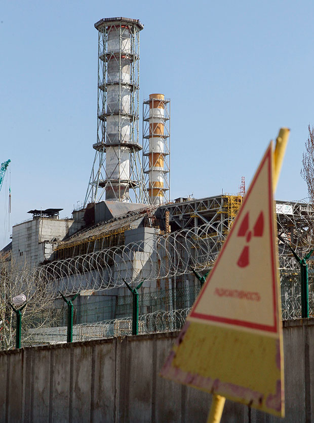 Οργή για τις ασεβείς selfies των τουριστών στο Τσέρνομπιλ-1