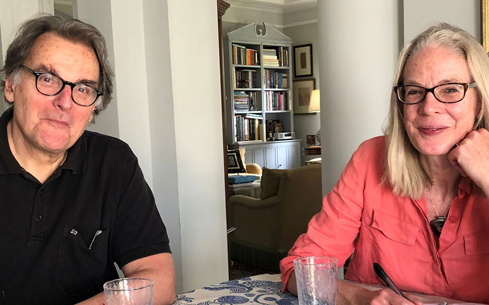 Στον συγγραφέα Μάικλ Χιουζ, για το βιβλίο του «Country», το φετινό διεθνές βραβείο London Hellenic Prize-1