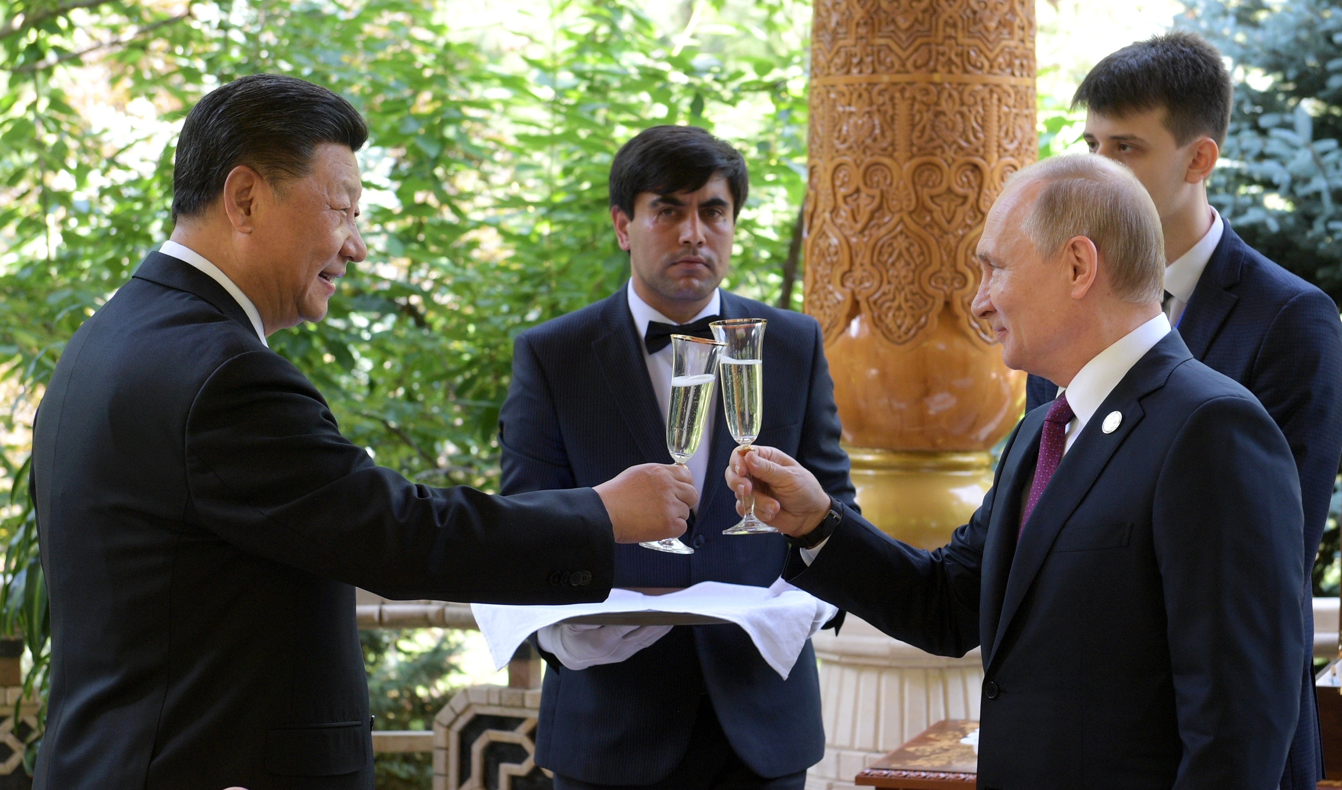 Ο Πούτιν κέρασε… παγωτό τον Τζίνπινγκ για τα γενέθλιά του (φωτογραφίες)-1