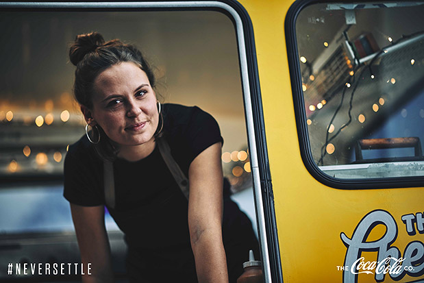 #NEVERSETTLE: Δεν αρκεί να φτιάχνουμε αναψυκτικά, χρειάζεται να κάνουμε τη διαφορά-1