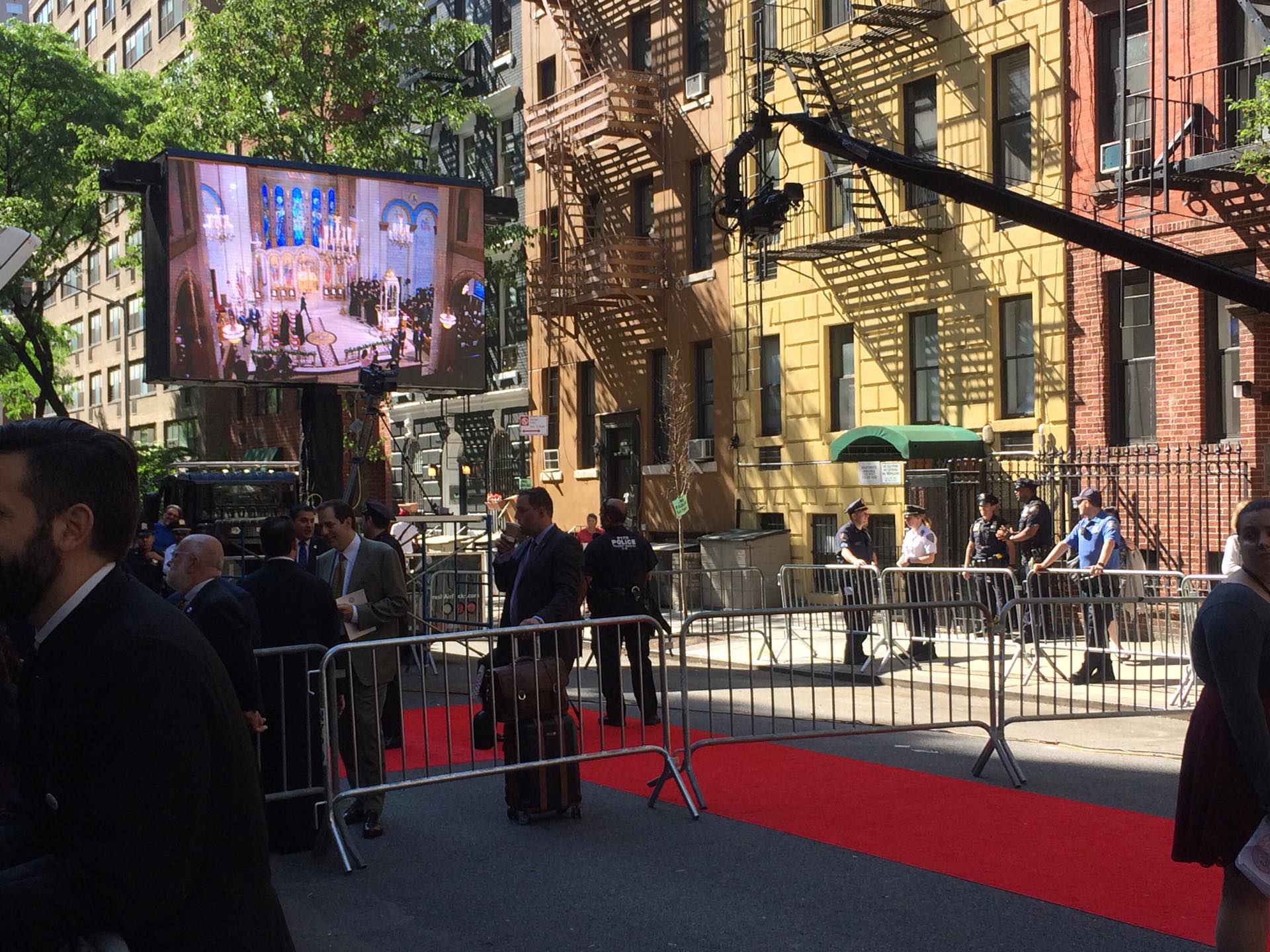 Με λαμπρότητα τελέστηκε η ενθρόνιση του Αρχιεπισκόπου Ελπιδοφόρου – Δηλώσεις, φωτογραφίες και βίντεο-5