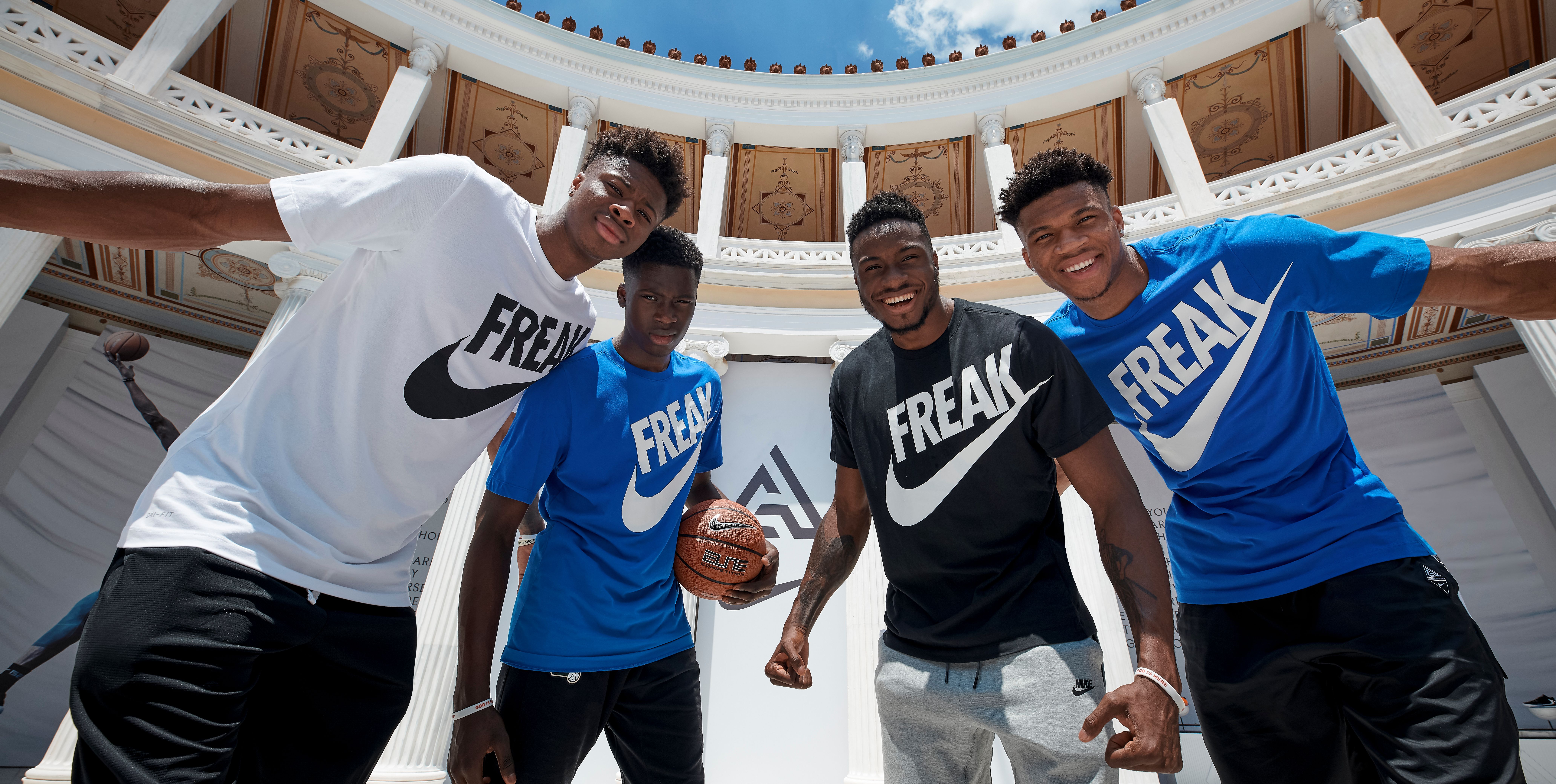 Γιάννης Αντετοκούνμπο στην «K»: Eίμαι ταπεινός, όχι γιατί έτσι πρέπει να δείχνω-3