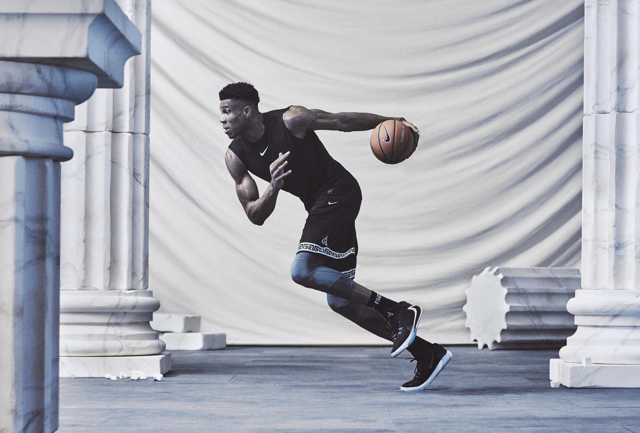 Γιάννης Αντετοκούνμπο στην «K»: Eίμαι ταπεινός, όχι γιατί έτσι πρέπει να δείχνω-4