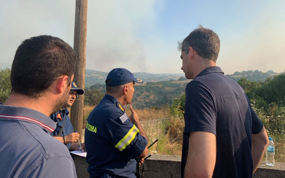 Μαίνονται τα πύρινα μέτωπα στην Εύβοια – Εκκενώθηκαν προληπτικά οικισμοί (φωτογραφίες – βίντεο)-2