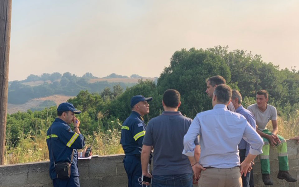 Μαίνονται τα πύρινα μέτωπα στην Εύβοια – Εκκενώθηκαν προληπτικά οικισμοί (φωτογραφίες – βίντεο)-3