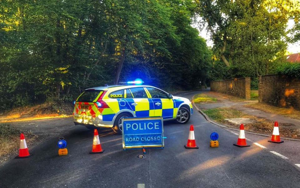 Στις φλόγες το στούντιο της Warner Bros στο Λονδίνο (Φωτογραφίες)-1