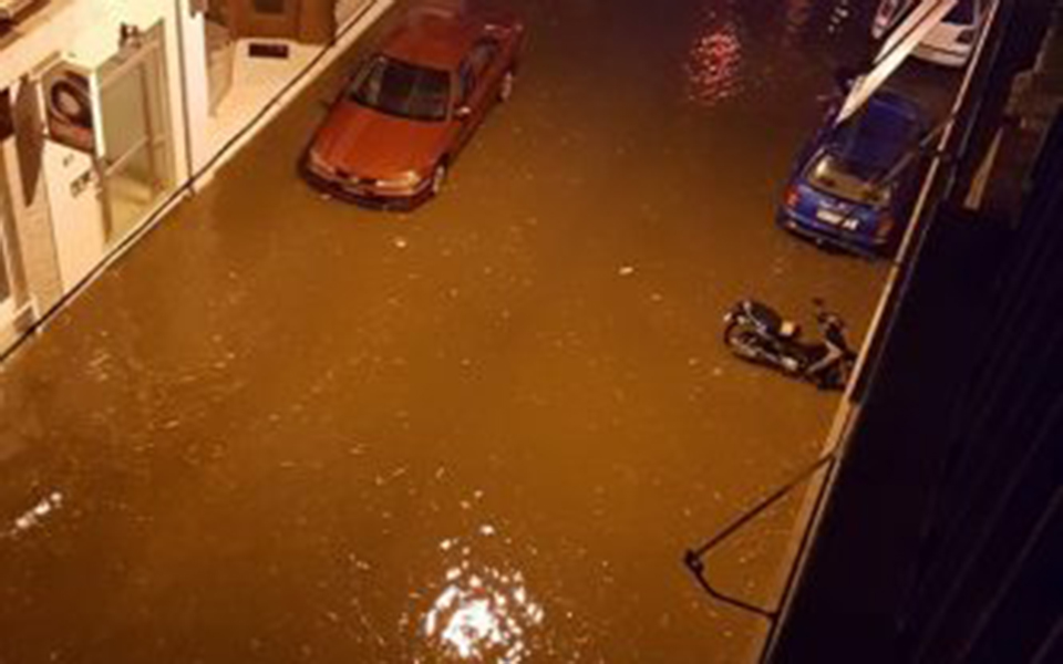 Εντονα καιρικά φαινόμενα σε Αχαΐα και Αιτωλοακαρνανία – Απεγκλωβίστηκαν 1.000 άτομα από κέντρο διασκέδασης (Φωτογραφίες – βίντεο)-2