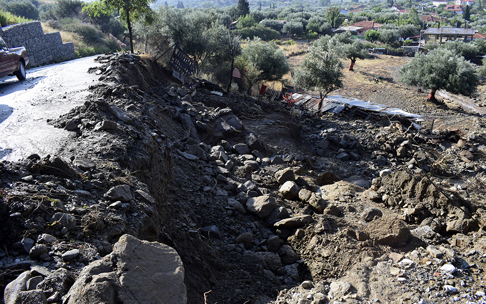 Εντονα καιρικά φαινόμενα σε Αχαΐα και Αιτωλοακαρνανία – Απεγκλωβίστηκαν 1.000 άτομα από κέντρο διασκέδασης (Φωτογραφίες – βίντεο)-1
