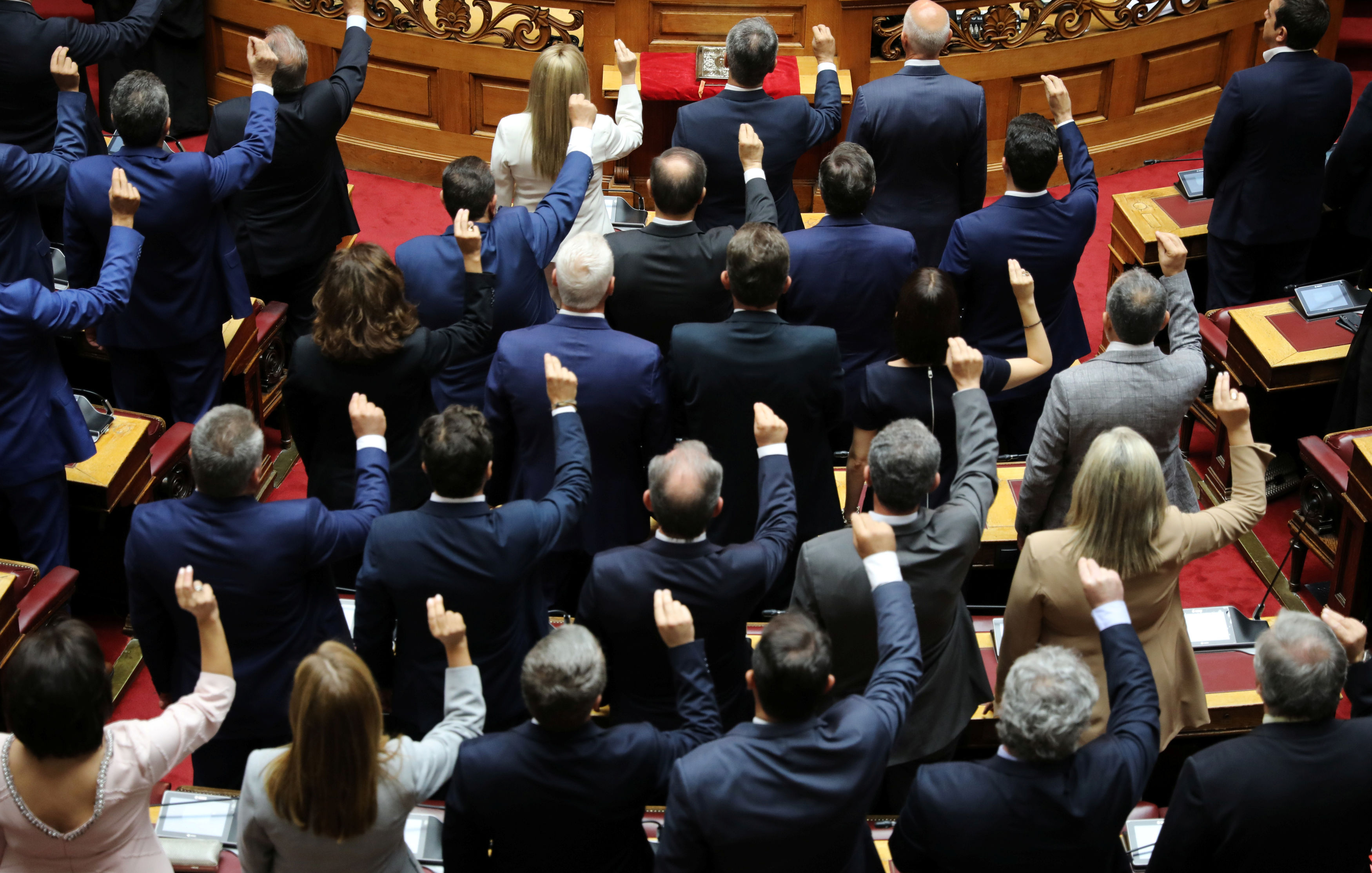 Ορκίστηκε η νέα Βουλή (Φωτογραφίες)-5