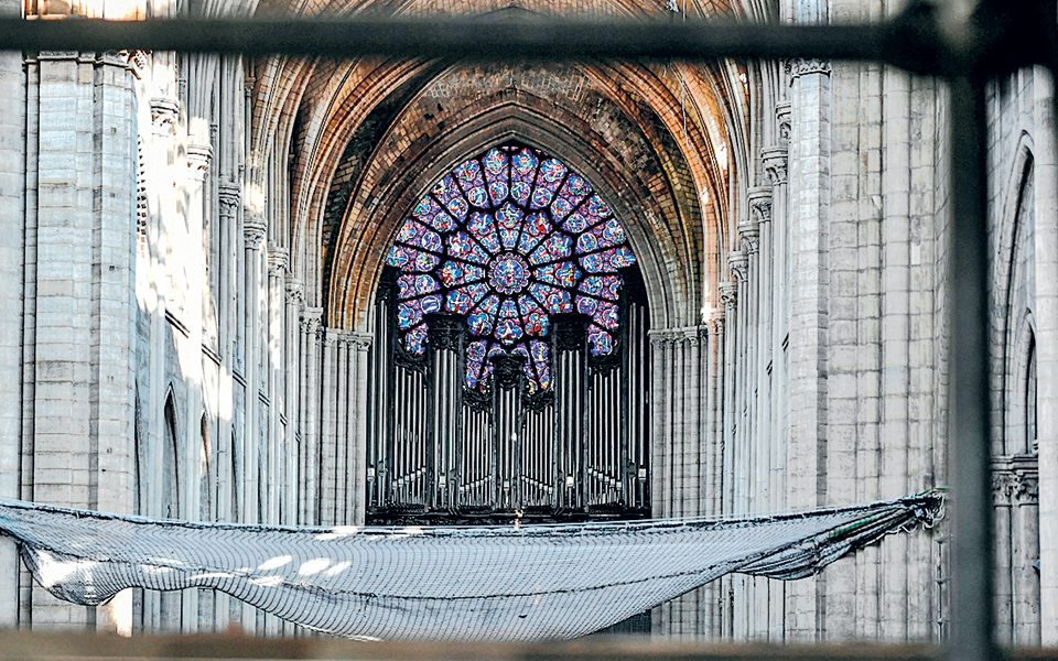 Ετσι σώθηκε η Νοτρ Νταμ από την καταστροφή-4