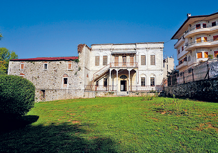 Από τη Γρανάδα στη Δράμα, για ένα καλοκαίρι με αγάπη στον ελληνικό πολιτισμό-1