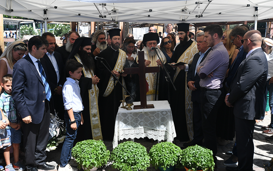 Μάτι, ένας χρόνος μετά: Μνημόσυνο για τα θύματα της ανείπωτης τραγωδίας-4