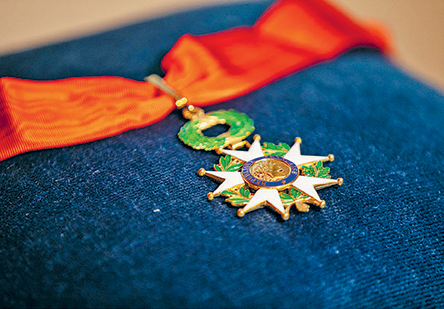 Ανώτατη διάκριση από τη Γαλλική Δημοκρατία για τη Νάνα Μούσχουρη-1