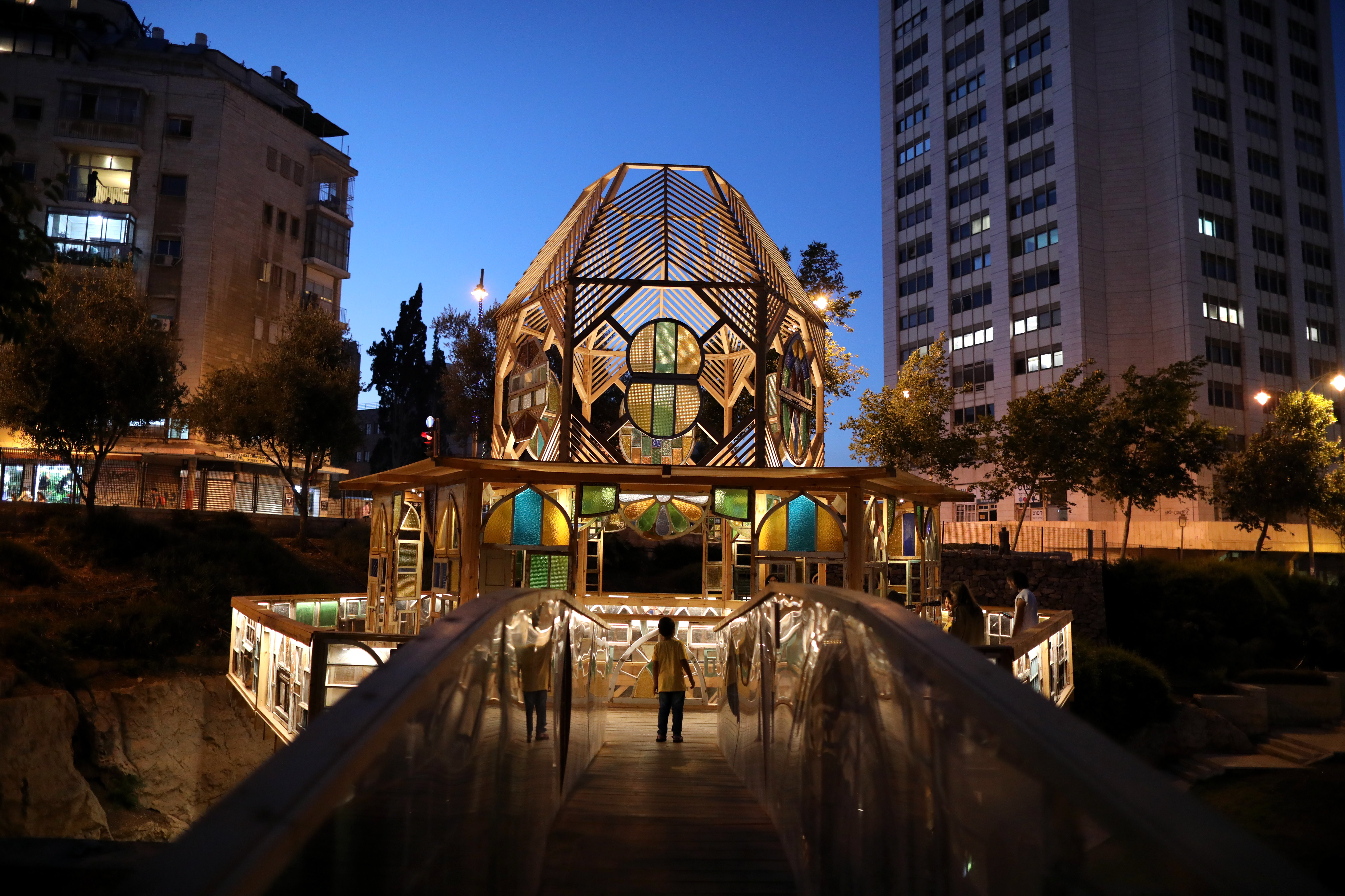 Ματιές στον κόσμο-3