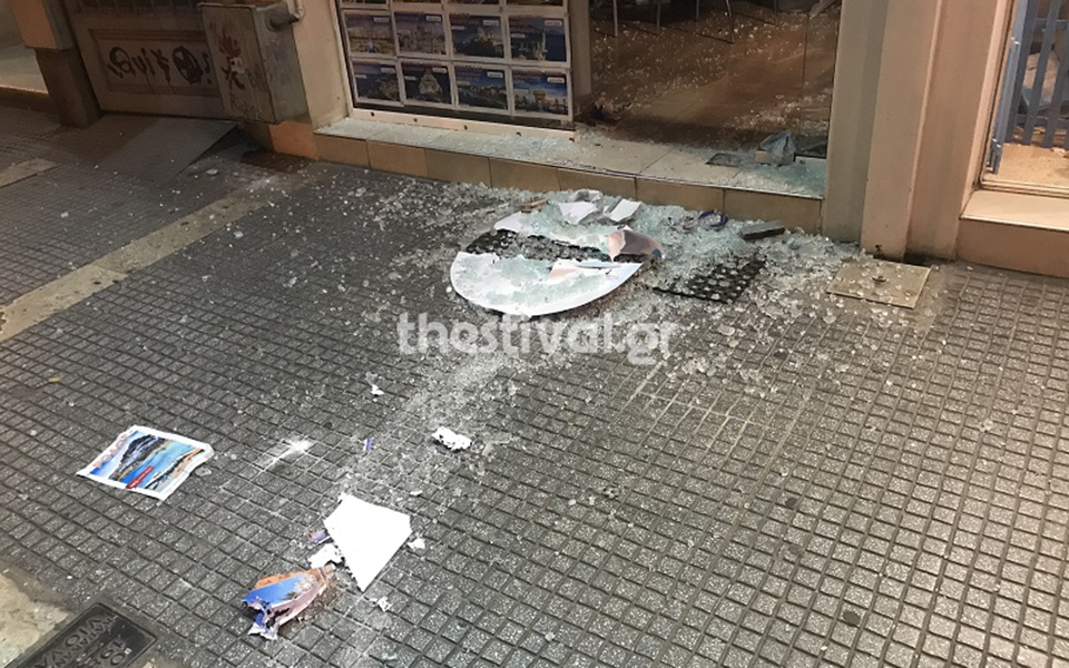Θεσσαλονίκη: Άρπαξαν χρηματοκιβώτιο από ταξιδιωτικό γραφείο-1