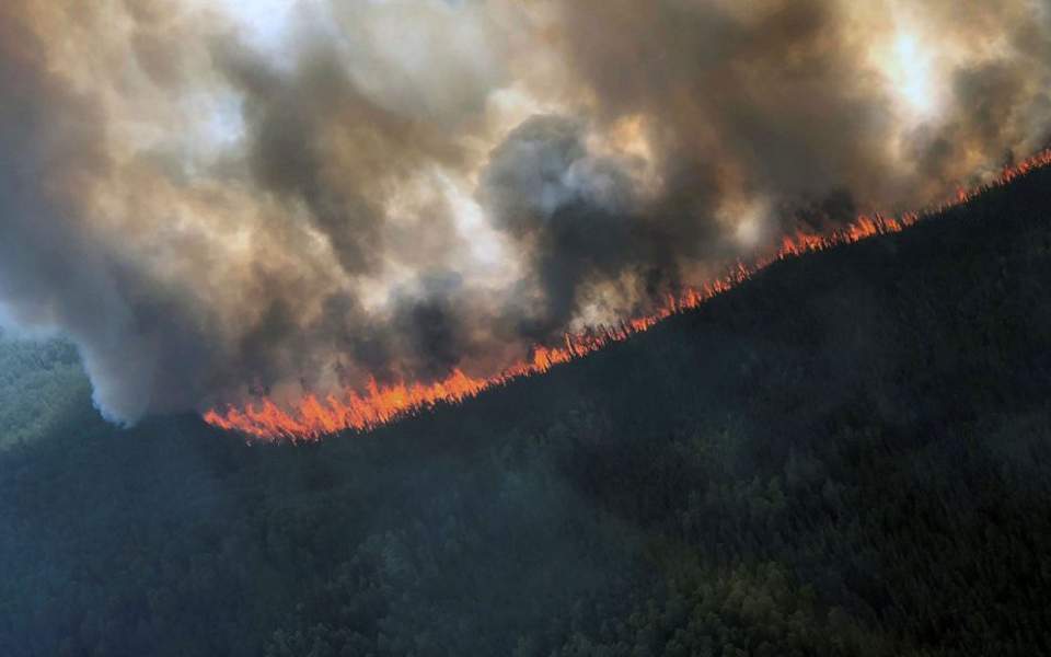 Ο Αρκτικός Κύκλος φλέγεται (φωτογραφίες – βίντεο)-1