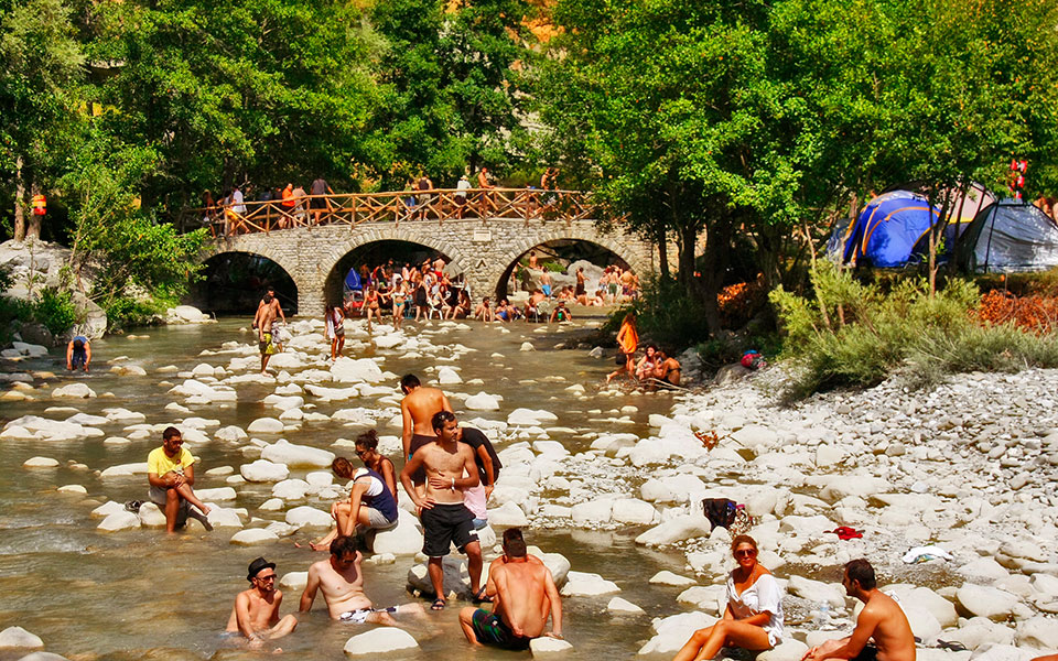 Ροκ πάρτι πλάι στο ποτάμι-1