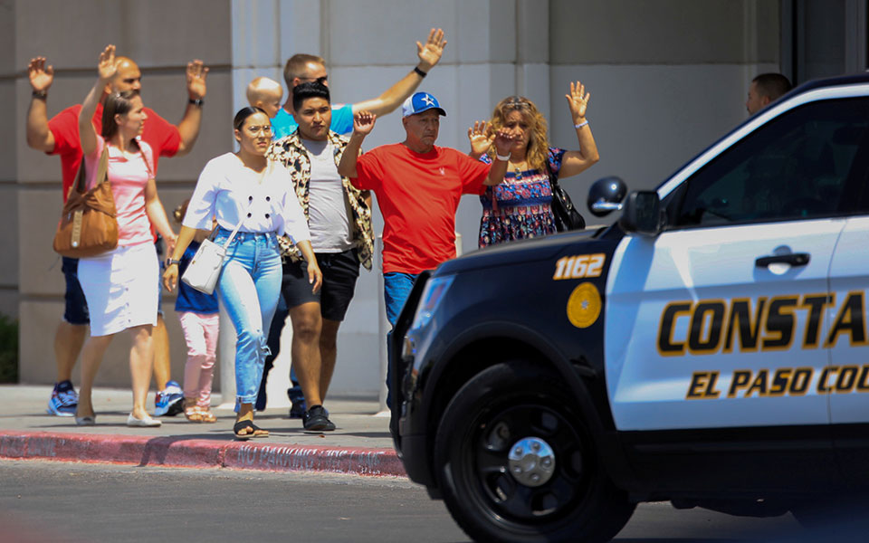 Θρήνος στις ΗΠΑ: Επίθεση μίσους με 20 νεκρούς στο Ελ Πάσο-2