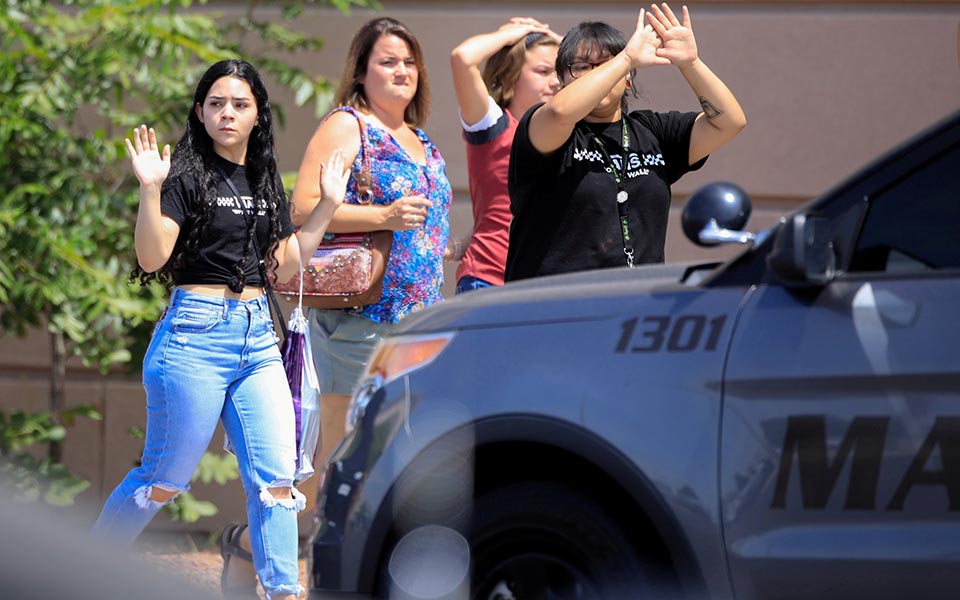 Συγκλονίζει η διπλή τραγωδία στις ΗΠΑ: 30 νεκροί μέσα σε λίγες ώρες από δύο επιθέσεις ενόπλων-7