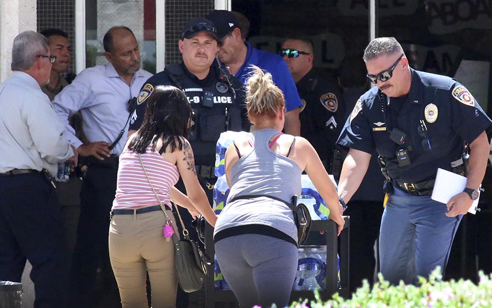 Συγκλονίζει η διπλή τραγωδία στις ΗΠΑ: 30 νεκροί μέσα σε λίγες ώρες από δύο επιθέσεις ενόπλων-8