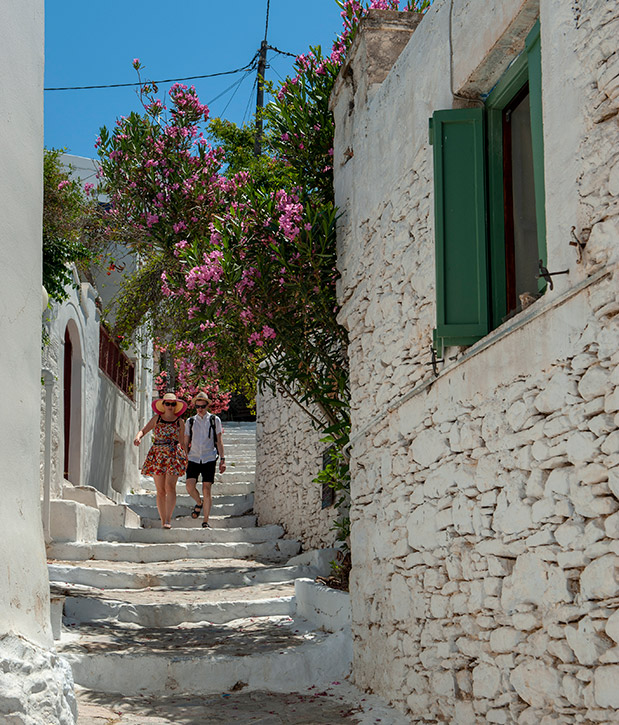 Αμοργός: Παράθυρο στο Αιγαίο-1