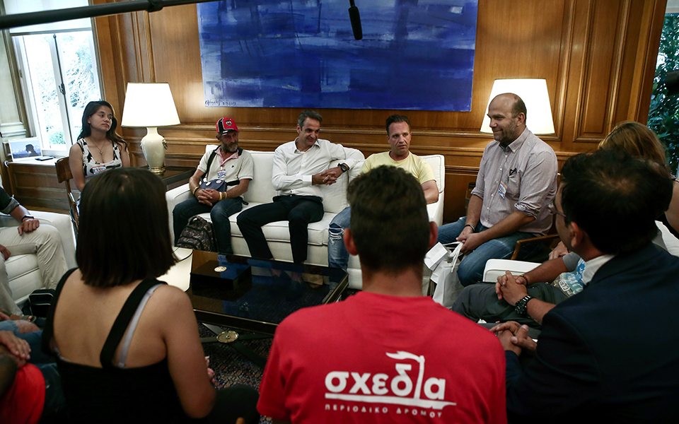 Στο Μέγαρο Μαξίμου η Εθνική Αστέγων (φωτογραφίες)-2