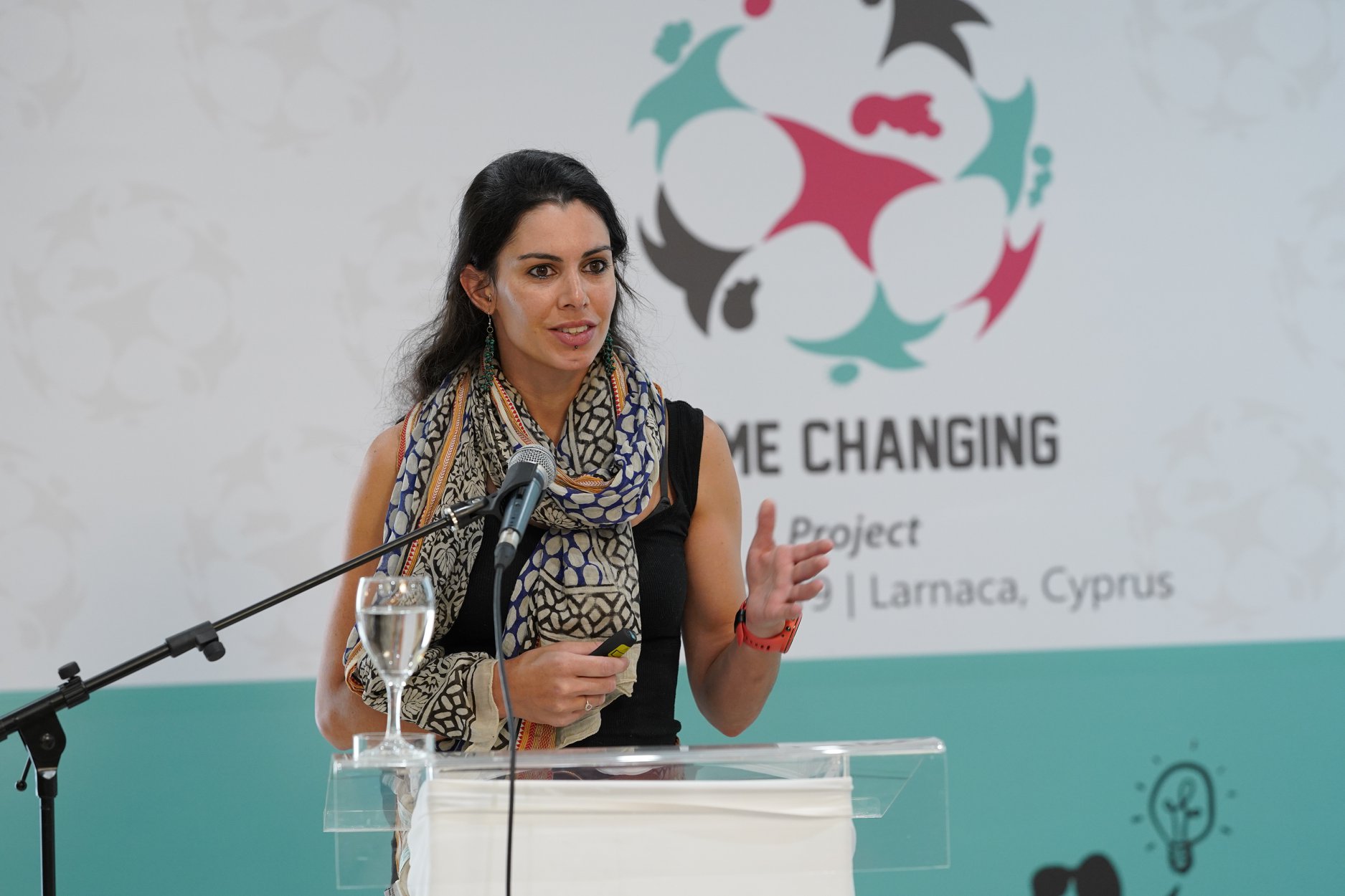 Νεκρή βρέθηκε σε χαράδρα 20 μέτρων η Νάταλι Κρίστοφερ – Ενδείξεις ότι καταπλακώθηκε από βράχο-3