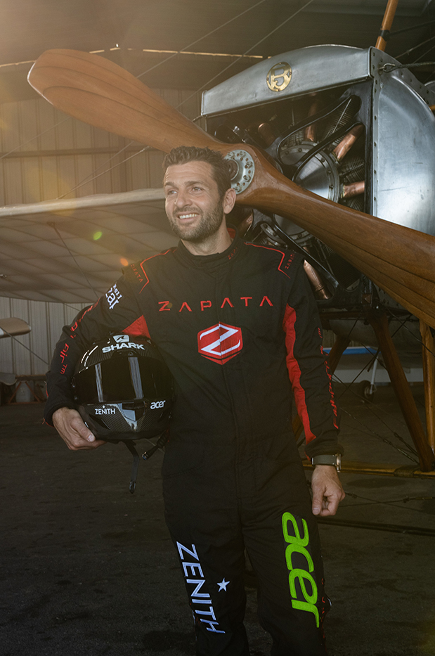 Η ZENITH καλωσορίζει στην οικογένειά της τον ιπτάμενο εφευρέτη Franky Zapata-2