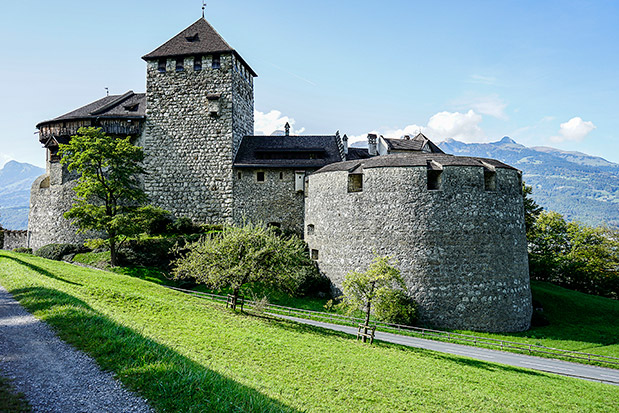 Happy Birthday, Λίχτενσταϊν-3