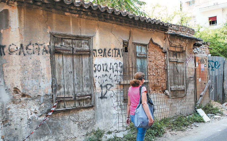 Γόρδιος δεσμός η εγκατάλειψη κτιρίων-2