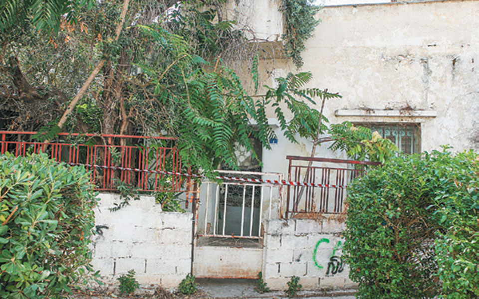 Γόρδιος δεσμός η εγκατάλειψη κτιρίων-3