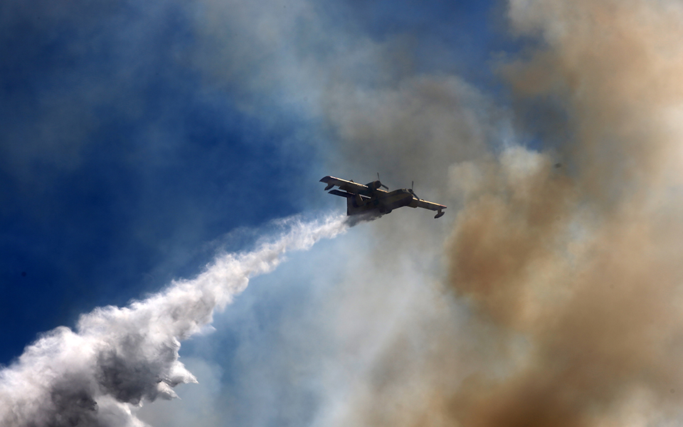 Χωρίς ενεργό μέτωπο η φωτιά στην Εύβοια-3