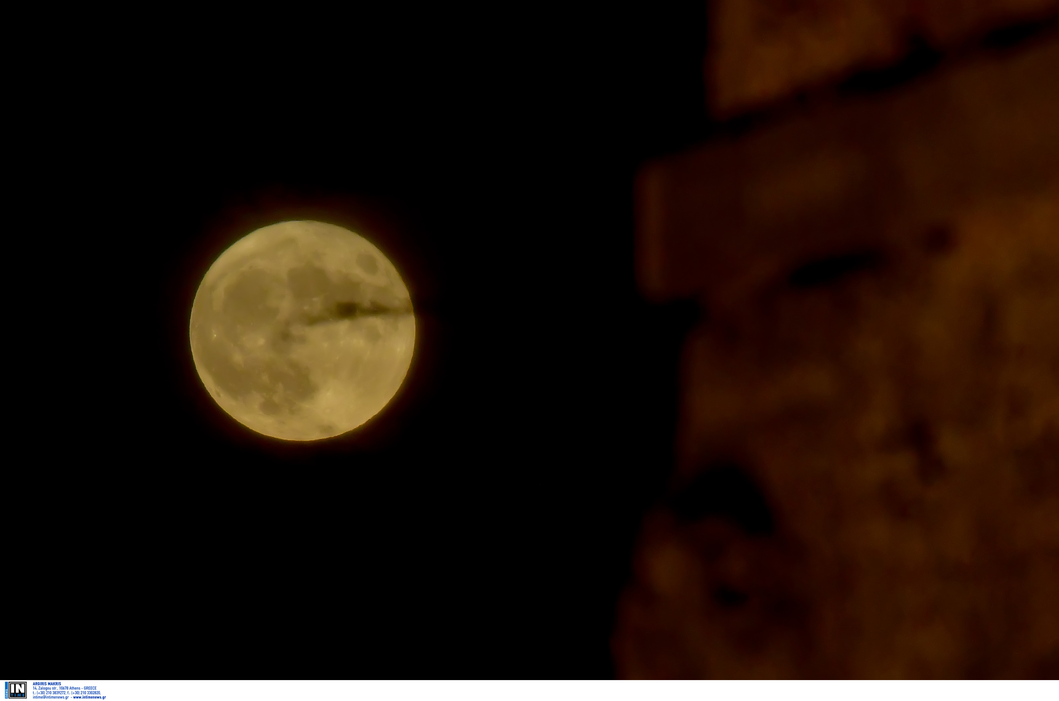 Μαγεύουν οι φωτογραφίες της αυγουστιάτικης Πανσελήνου-4