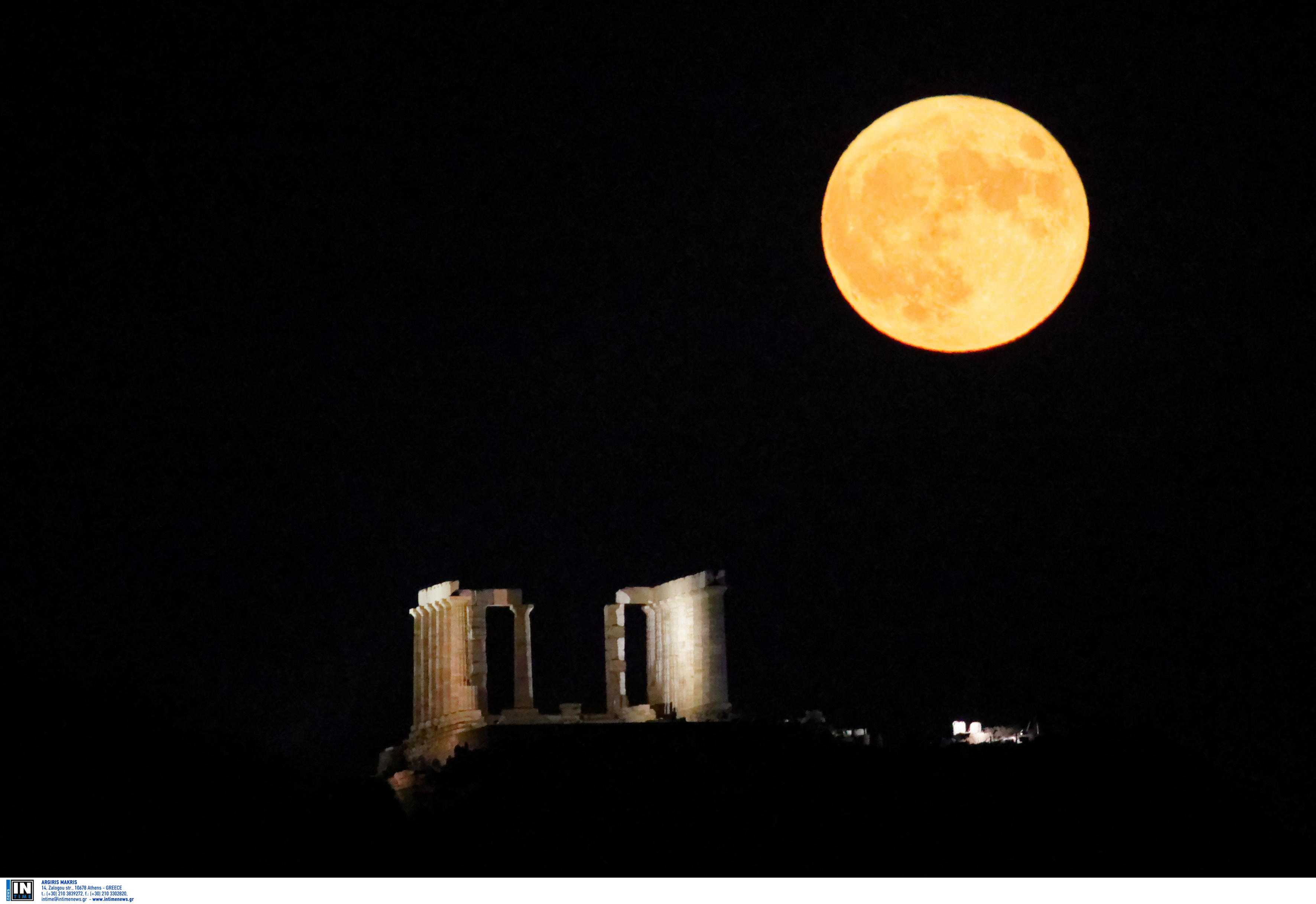 Μαγεύουν οι φωτογραφίες της αυγουστιάτικης Πανσελήνου-6