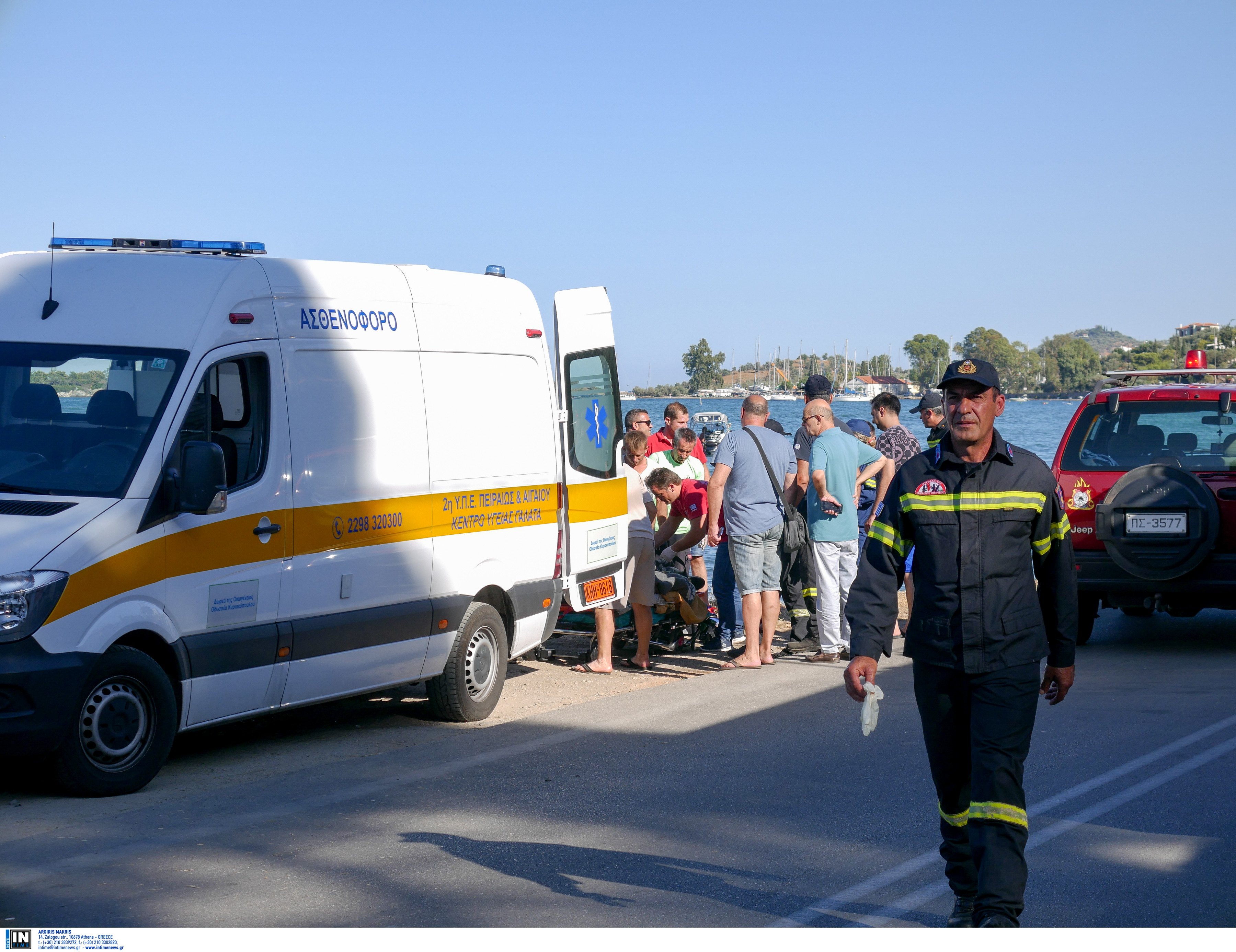 Πτώση ελικοπτέρου ανοιχτά του Πόρου με τρεις νεκρούς  – Χωρίς ρεύμα μέχρι αύριο το νησί (βίντεο – φωτογραφίες)-2