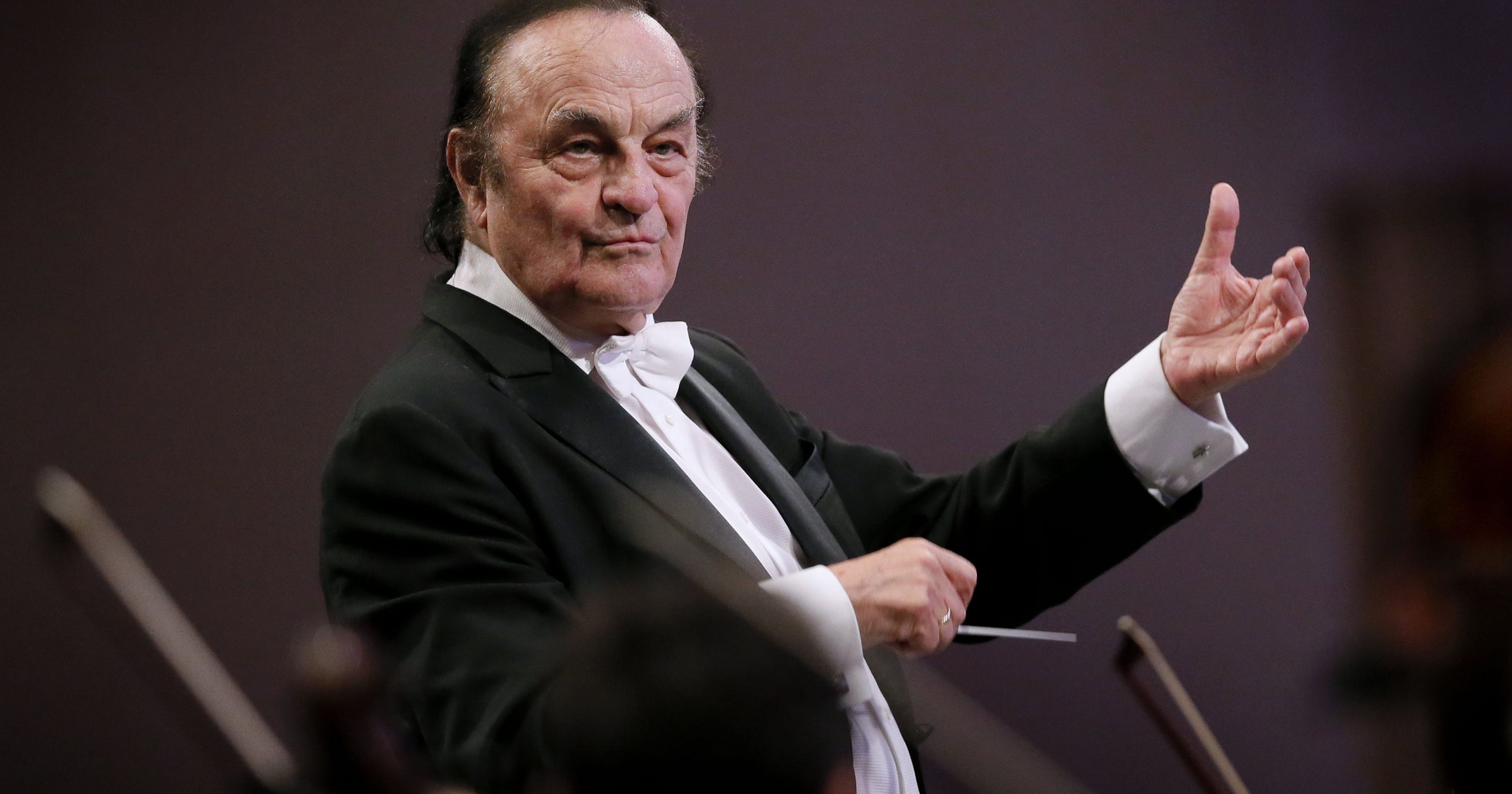 «Μαέστροι» στην παρενόχληση-2