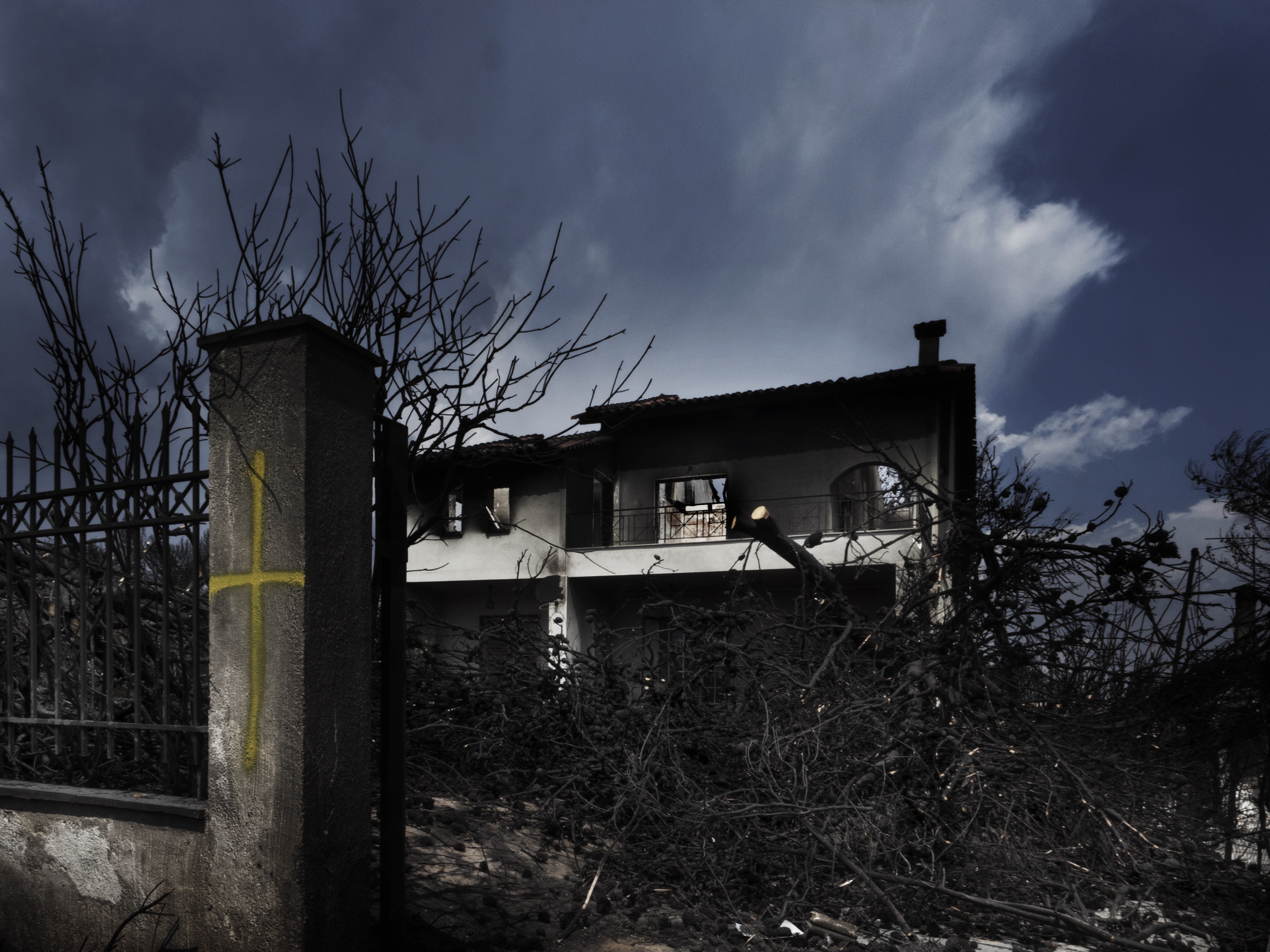 Φωτογραφίζοντας την τραγωδία-3