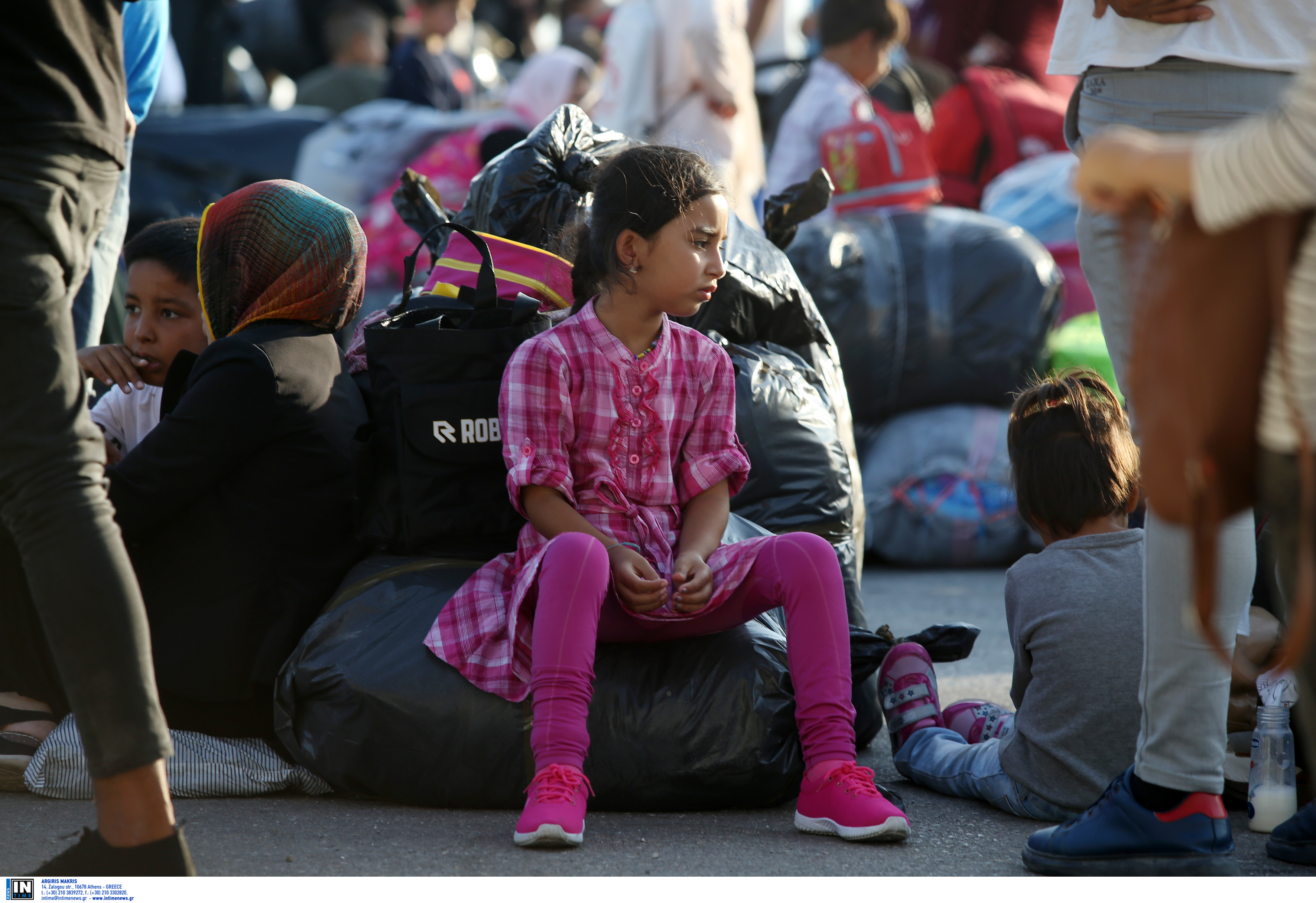Εφτασε το «Καλντέρα Βίστα» με 640 μετανάστες από τη Λέσβο στη Θεσσαλονίκη (φωτογραφίες – βίντεο)-4