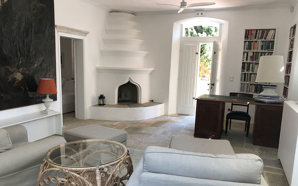 «Καταφύγιο» συγγραφέων στη Μάνη-3