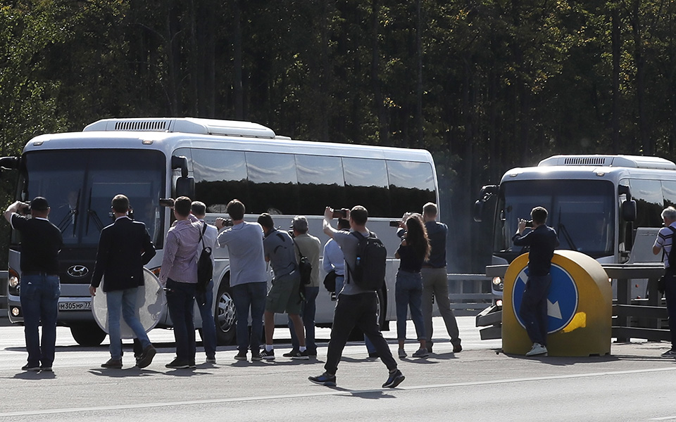 Η πρώτη μεγάλη ανταλλαγή κρατουμένων μεταξύ Ουκρανίας και Ρωσίας μετά την έναρξη του πολέμου (φωτογραφίες)-3