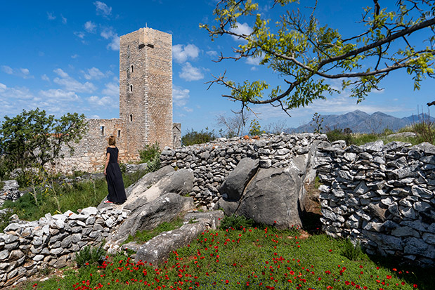 Απαιτητική Μάνη-2