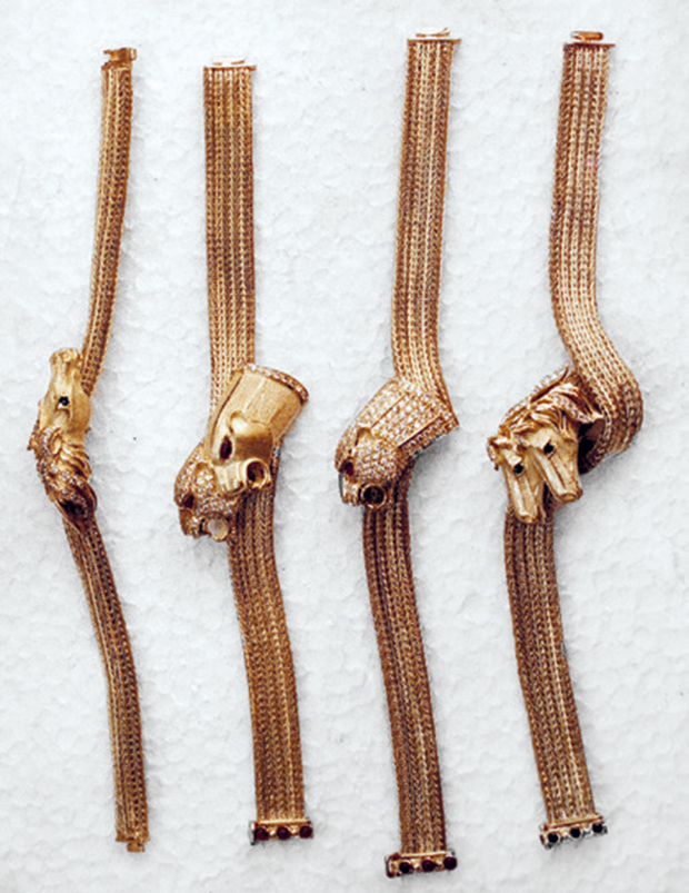 Βύρων Ντεγκλώ, ζωή σαν μυθιστόρημα-2