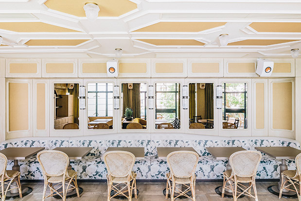 Καλεσμένοι στης Louise-2