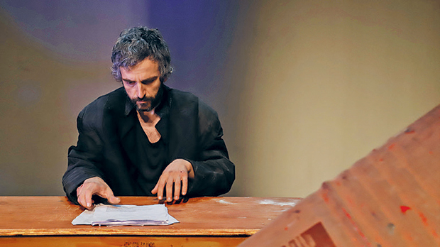 Γ. Κακλέας: «Ολοι μας έχουμε υπάρξει ρινόκεροι»-1