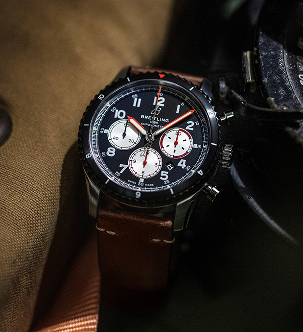 BREITLING Aviator 8 Mosquito-3