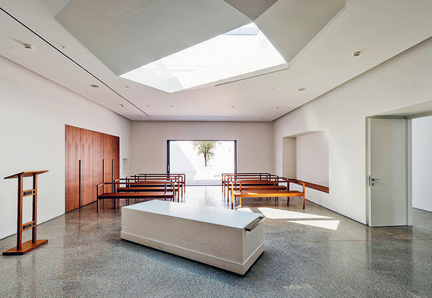 Πρώτη φορά αποτέφρωση νεκρών στην Ελλάδα-4