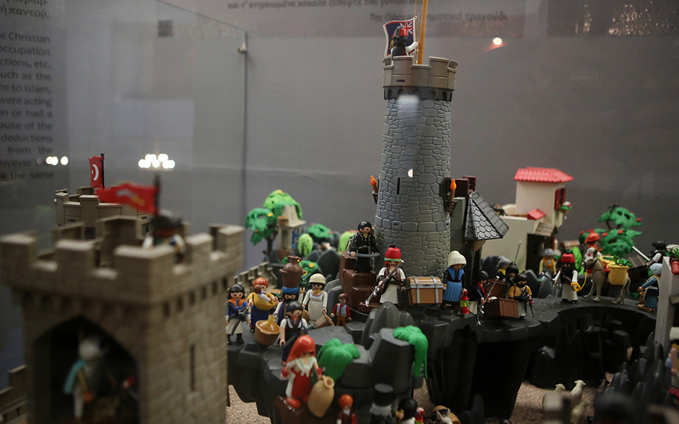 Εγκαινιάστηκε η έκθεση «Η Ελληνική Επανάσταση με φιγούρες Playmobil» (φωτογραφίες)-2