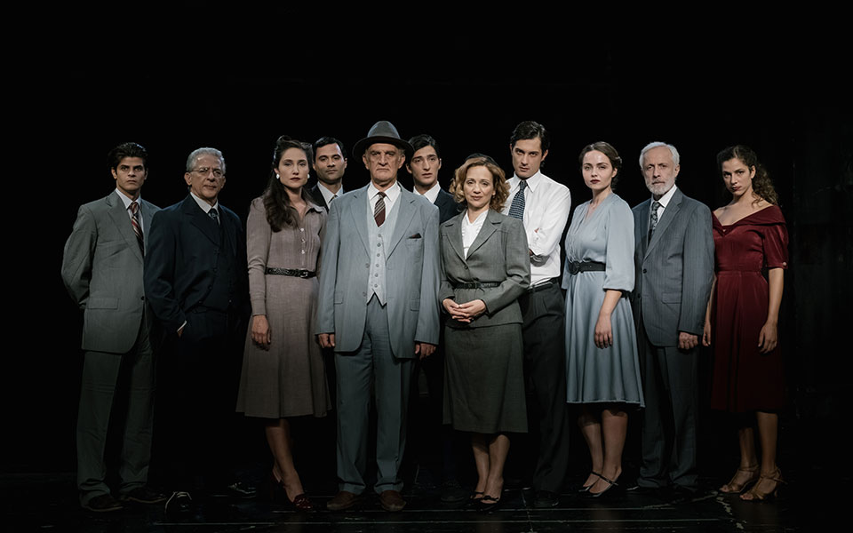 Πρέπει να αρέσεις για να υπάρχεις;-1