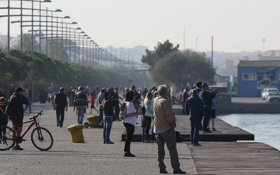 Εντυπωσιακή δοκιμαστική πτήση F16 στη Θεσσαλονίκη ενόψει της παρέλασης (φωτογραφίες – βίντεο)-3